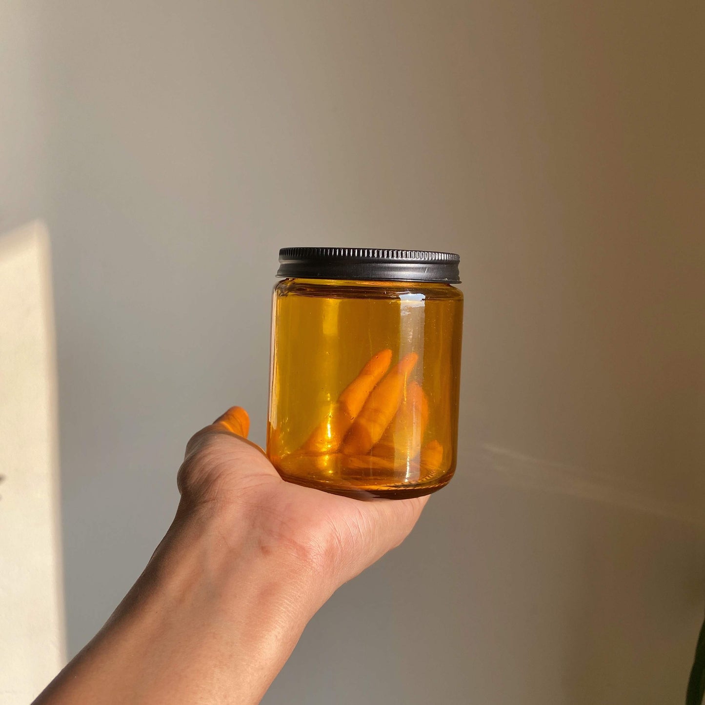 Amber Basic Jar